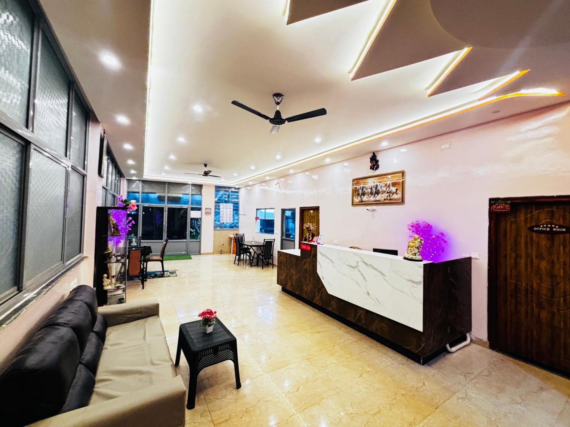 Hotel New Royal Ruby - Electronic City Phase 1 Kammasandra Экстерьер фото